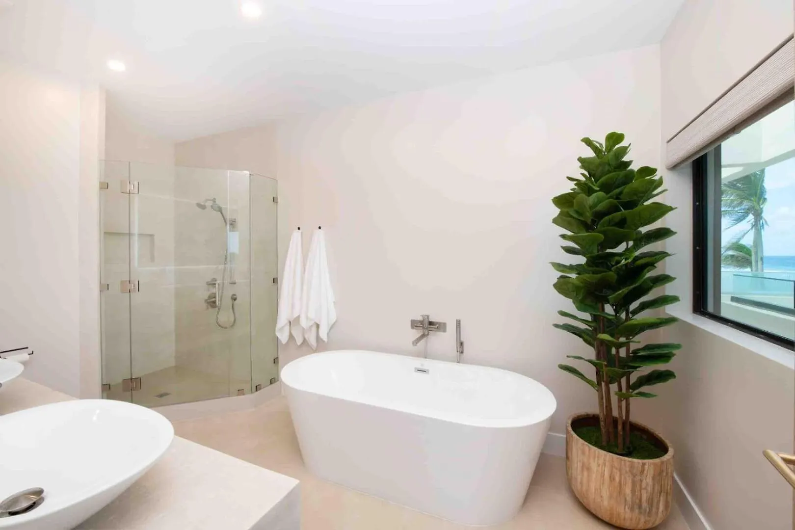 ヴィラ Halcyon Point - Brand New Beach House With Pool, Hot Tub, And Tanning Terrace Old Man Bay ケイマン諸島